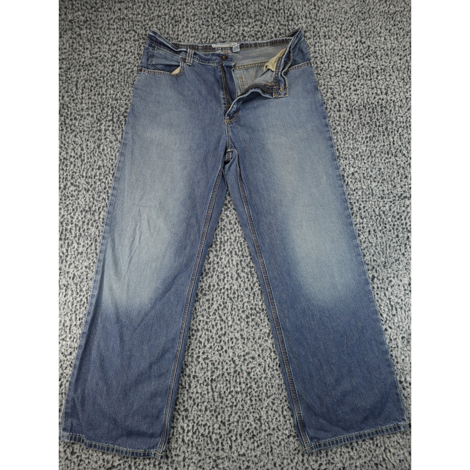 Old Navy Bootcut Jeans Mens 34x32 Blue Good Medium Wash Relaxed Fit Denim